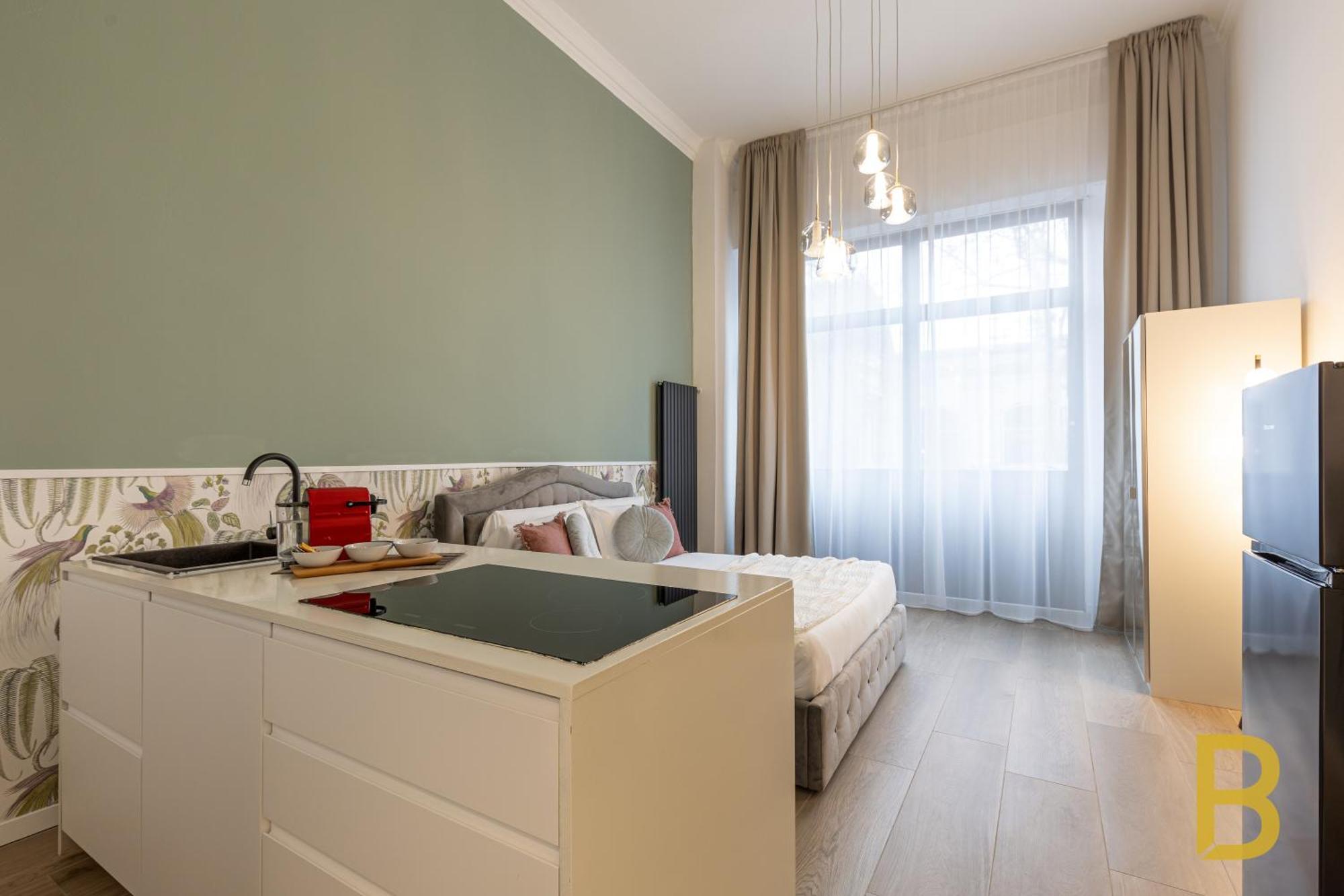 Beplace Apartments In Caiazzo Милан Экстерьер фото