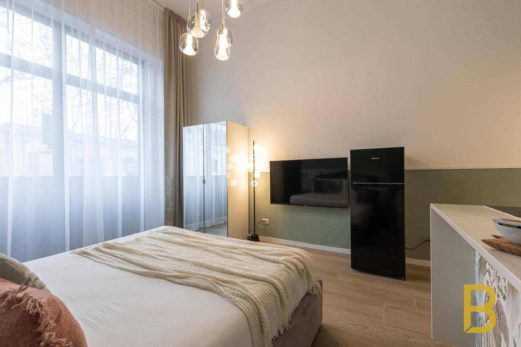 Beplace Apartments In Caiazzo Милан Экстерьер фото